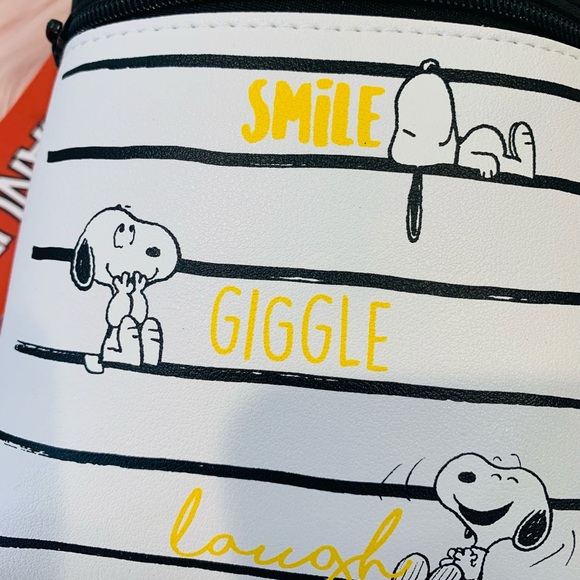 Peanuts Snoopy mini Backpack - Picture 4 of 7